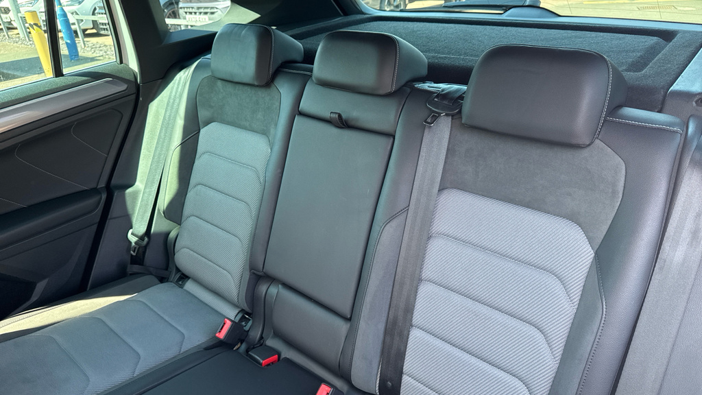 Volkswagen Tiguan Silver #14