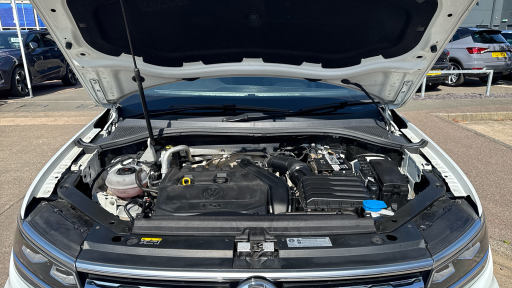 Volkswagen Tiguan Silver #16