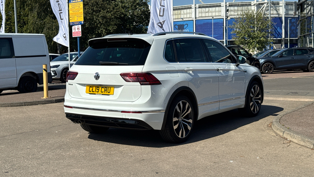 Volkswagen Tiguan Silver #3