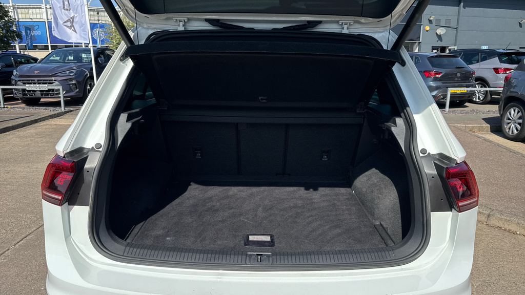 Volkswagen Tiguan Silver #15