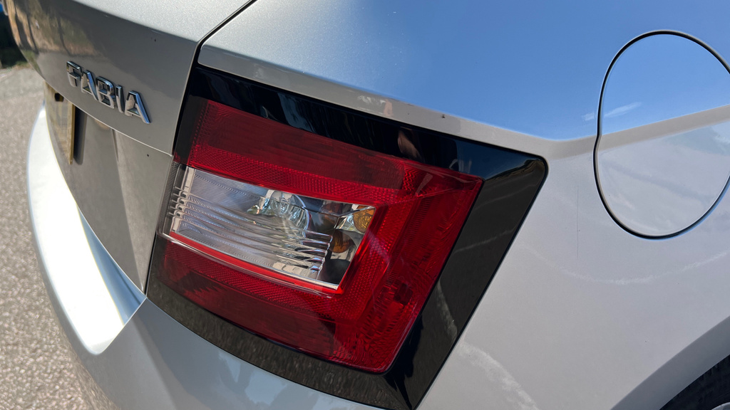 Skoda Fabia 1.0 Tsi Monte Carlo Red #5
