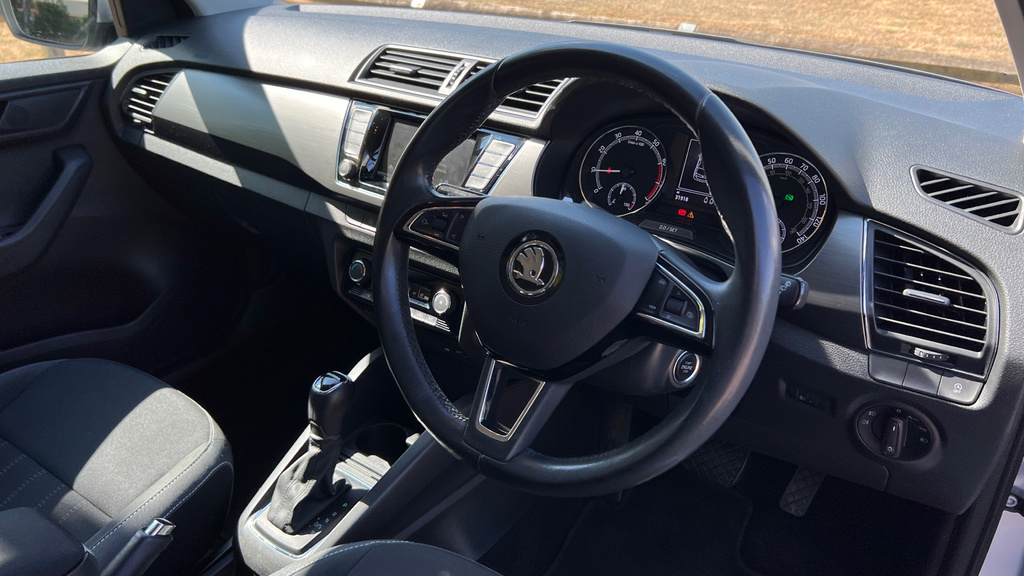 Skoda Fabia 1.0 Tsi Monte Carlo Red #13