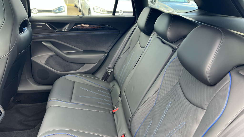 Volkswagen Passat 1.5 Etsi R-line Dsg Grey #18