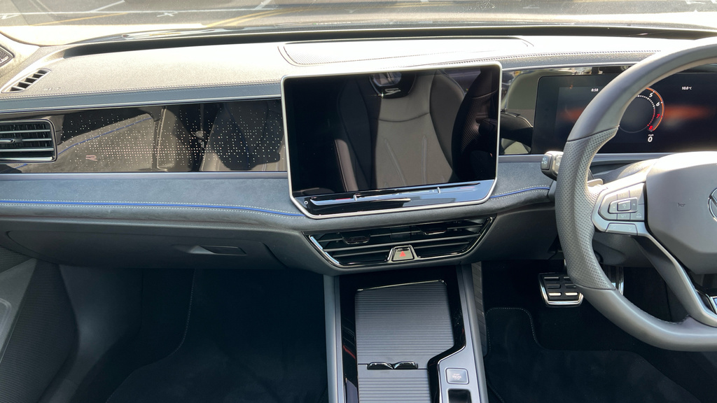 Volkswagen Passat 1.5 Etsi R-line Dsg Grey #15