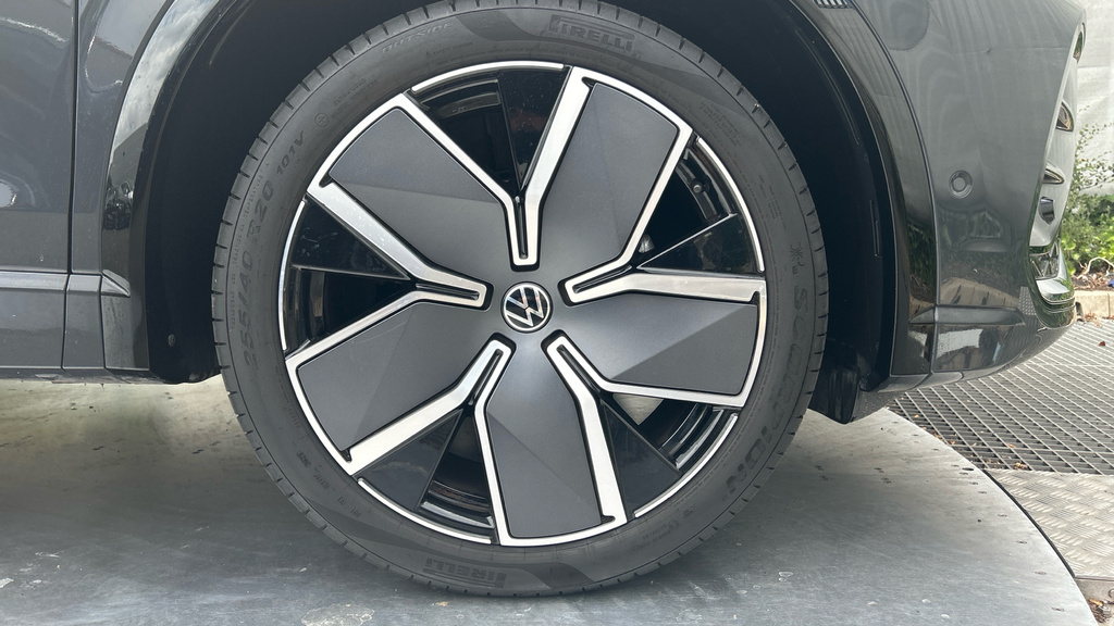 Volkswagen Tiguan R-line White #17