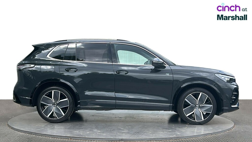 Volkswagen Tiguan R-line White #2