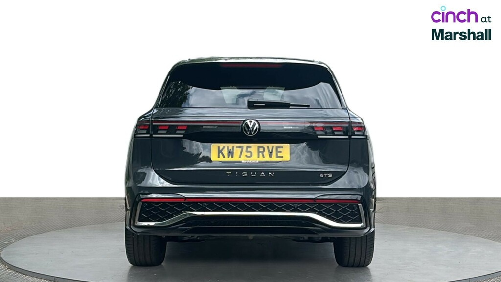 Volkswagen Tiguan R-line White #4