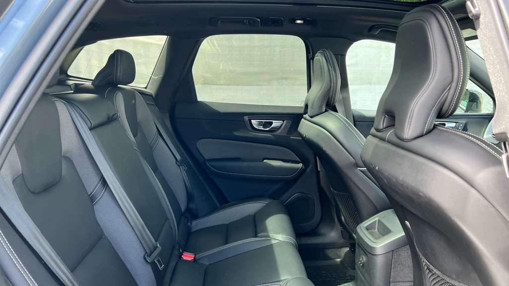 Volvo XC60 2.0 B4d R Design Awd Geartronic Silver #25
