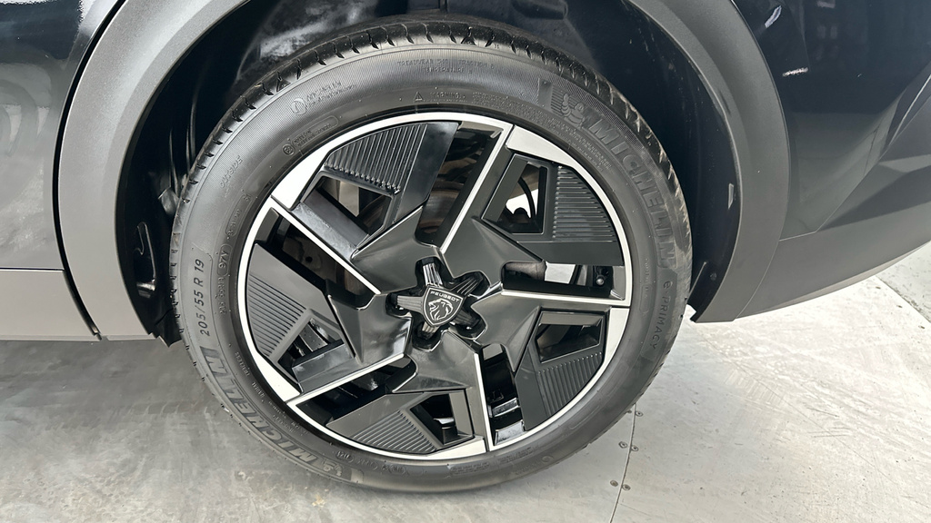Peugeot 408 1.2 Puretech Gt Eat8 White #25