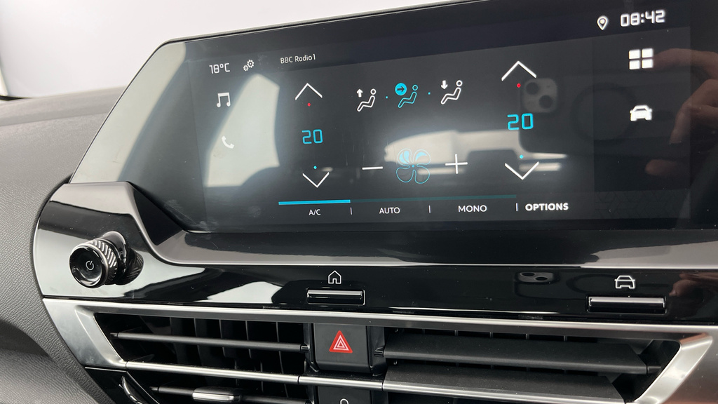 Citroen e-C4 50Kwh C-series Edition 7.4Kw Charger - Black #12