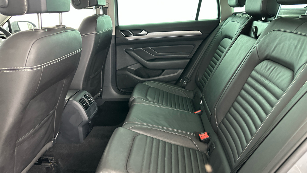 Volkswagen Passat Tdi Evo Sel Estate Black #25