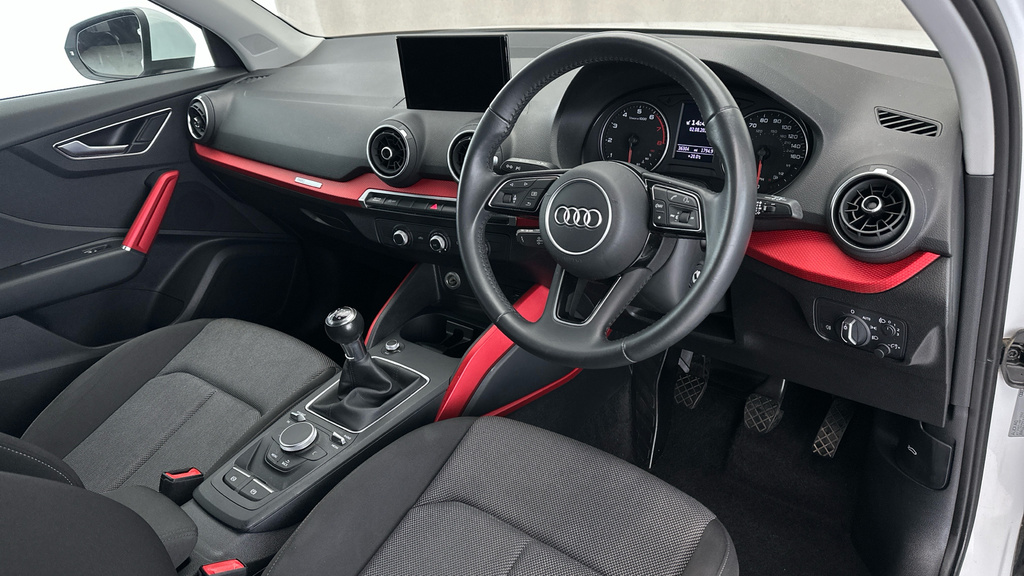 Audi Q2 1.6 Tdi 30 Black Edition Suv S Tronic Grey #12