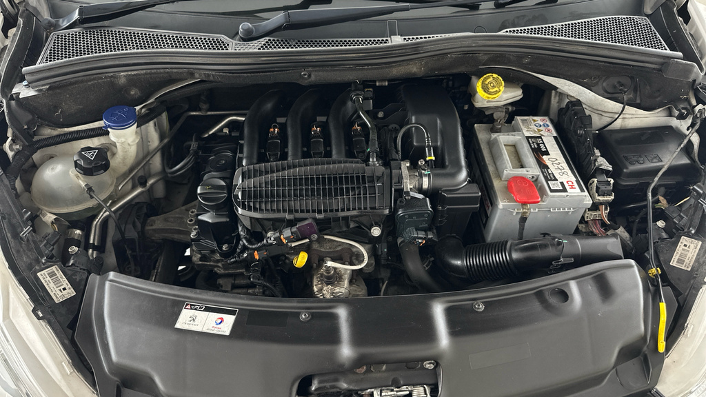 Peugeot 208 1.2 Puretech 82 Allure Grey #20