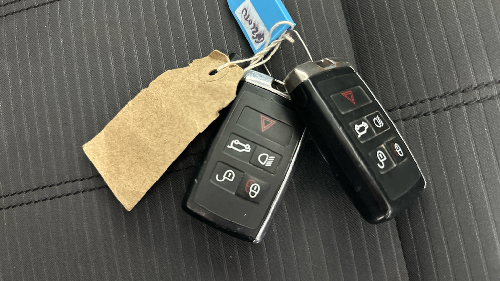 Land Rover Range Rover Evoque 1.5 P300e Black #28