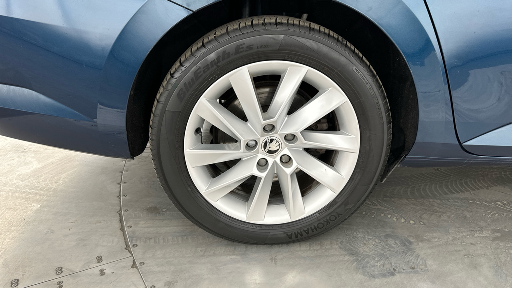 Skoda Superb 2.0 Tdi Cr Se Dsg Silver #27