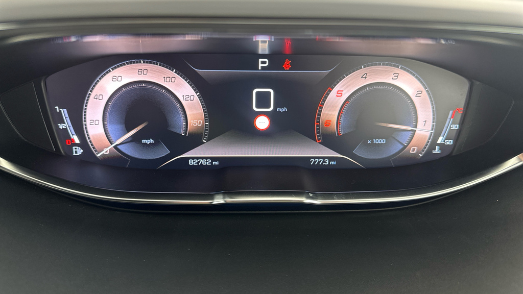 Peugeot 3008 1.5 Bluehdi Active Red #23