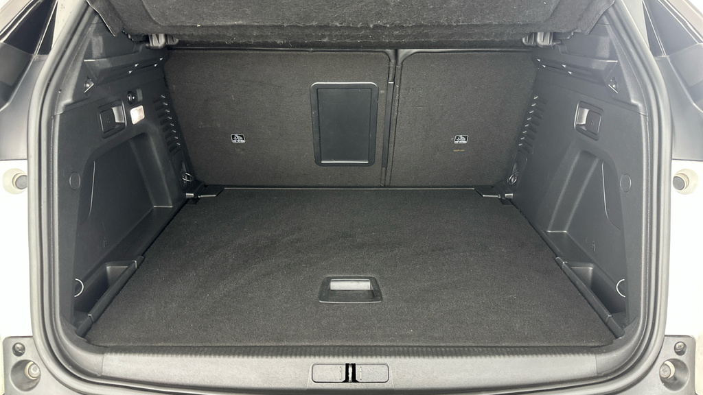 Peugeot 3008 1.5 Bluehdi Active Red #25