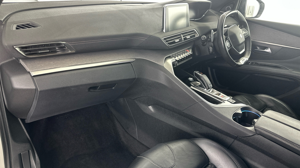Peugeot 3008 1.5 Bluehdi Active Red #10