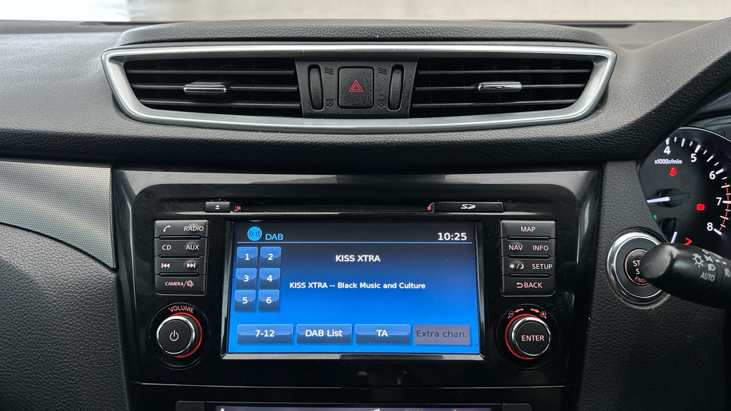 Nissan Qashqai Acenta Dig-t Xtronic Brown #16