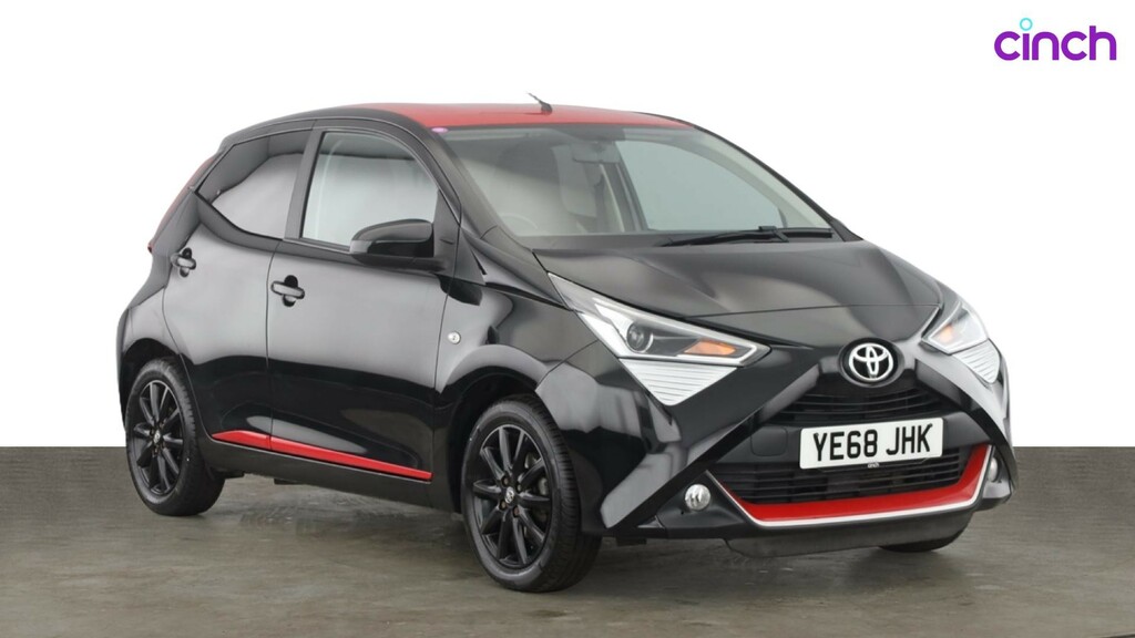Toyota Aygo X X-trend Silver #1