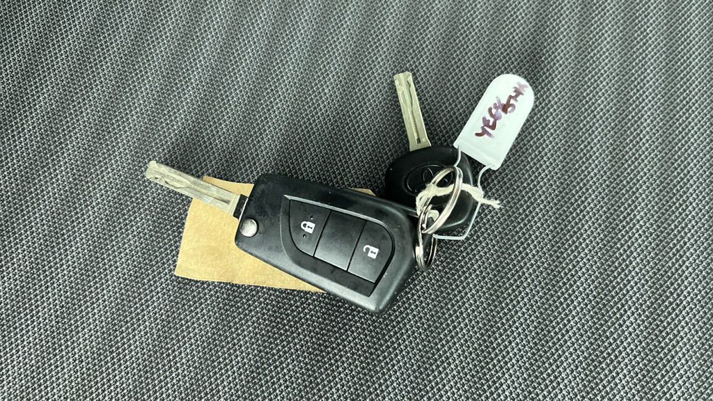 Toyota Aygo X X-trend Silver #30
