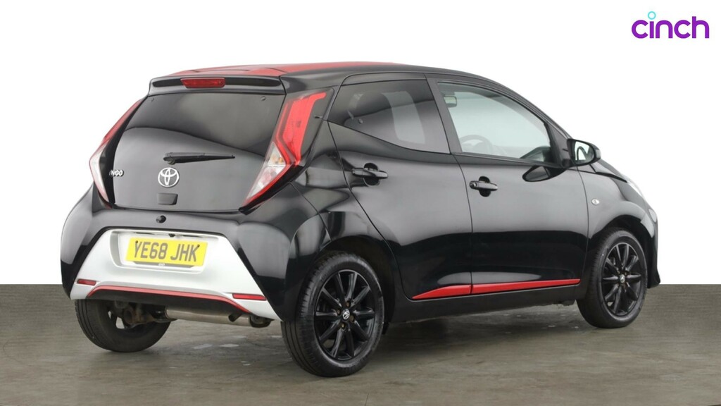 Toyota Aygo X X-trend Silver #3
