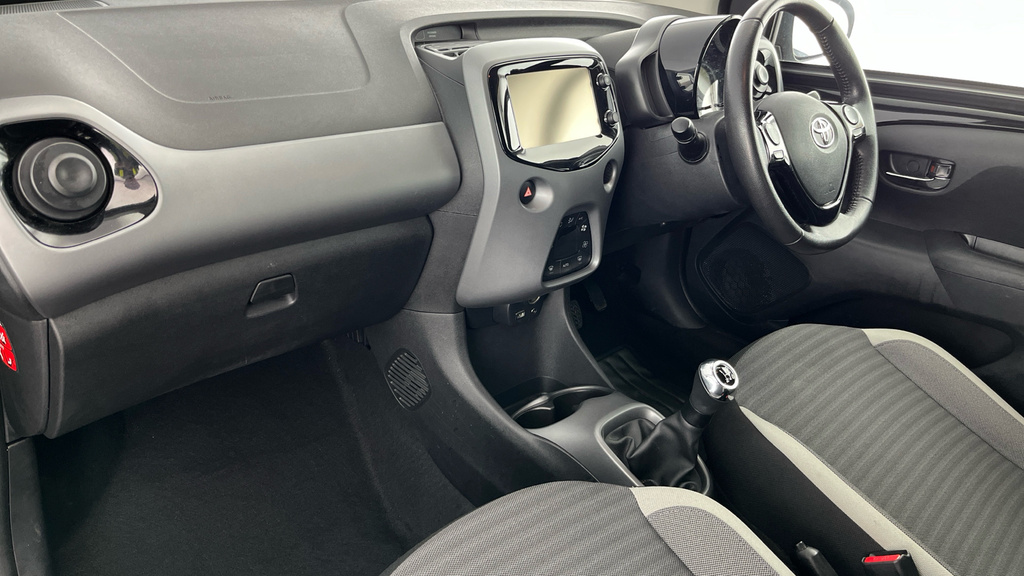 Toyota Aygo X X-trend Silver #10