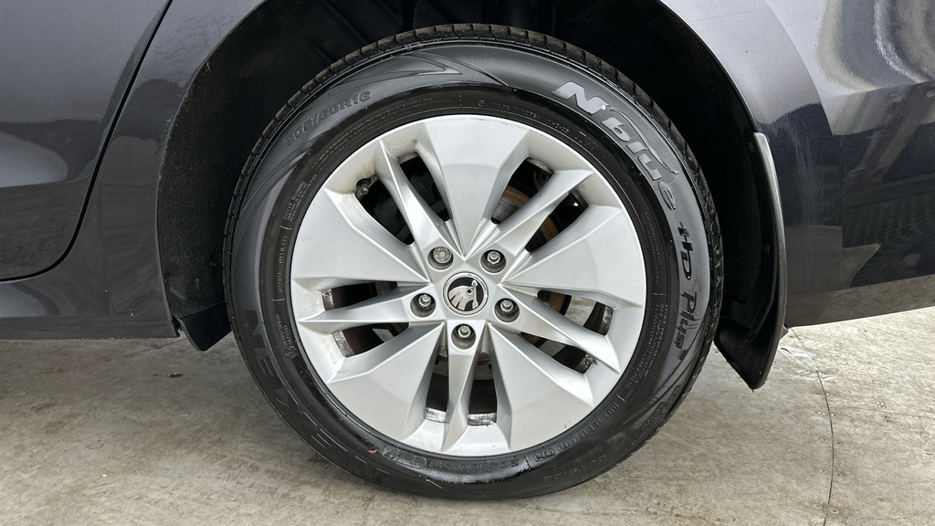 Skoda Octavia 2.0 Tdi 116Ps Se Estate Grey #23