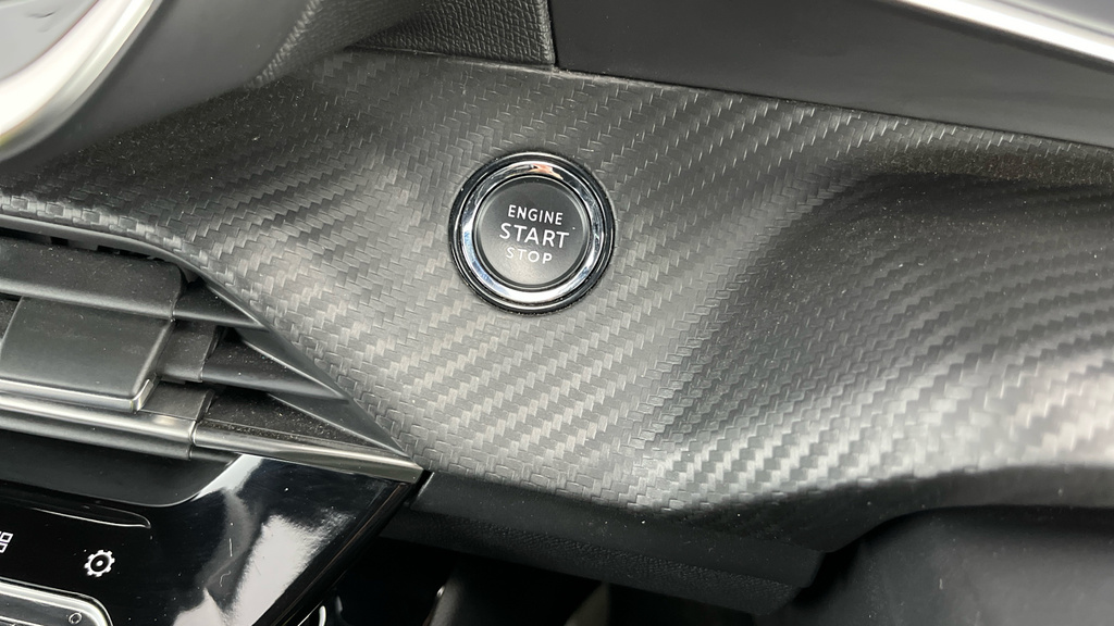 Peugeot 208 1.2 Puretech Active Premium Hatchback M White #20