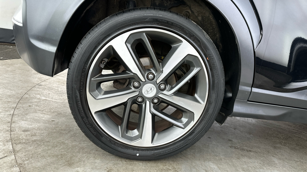 Hyundai Kona Premium Grey #24