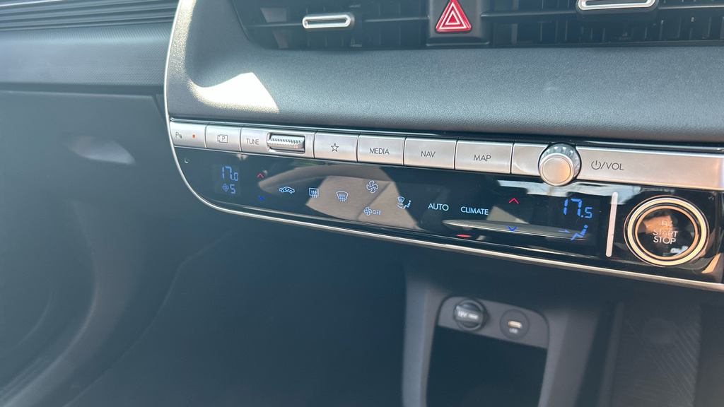 Hyundai Ioniq 5 Premium White #34