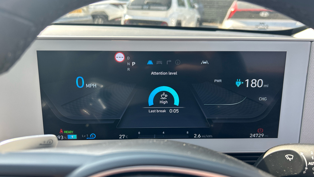 Hyundai Ioniq 5 Premium White #22