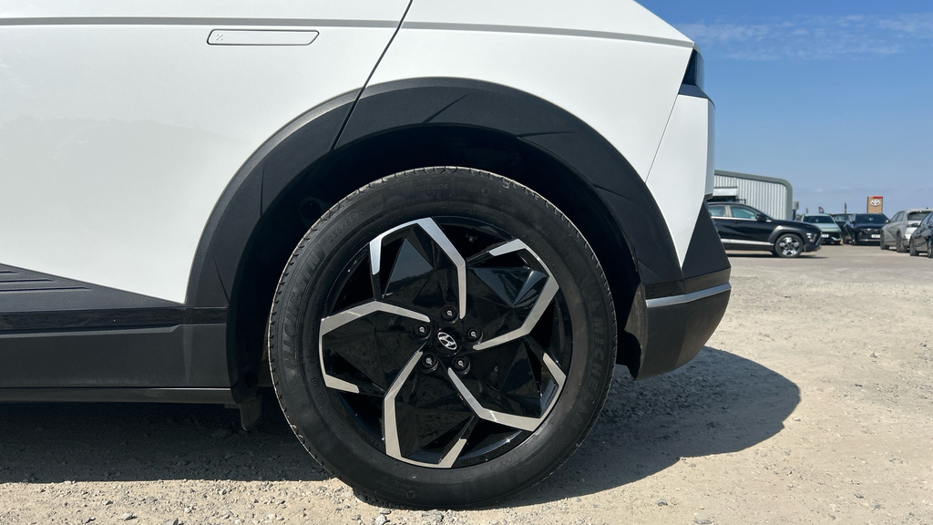 Hyundai Ioniq 5 Premium White #18