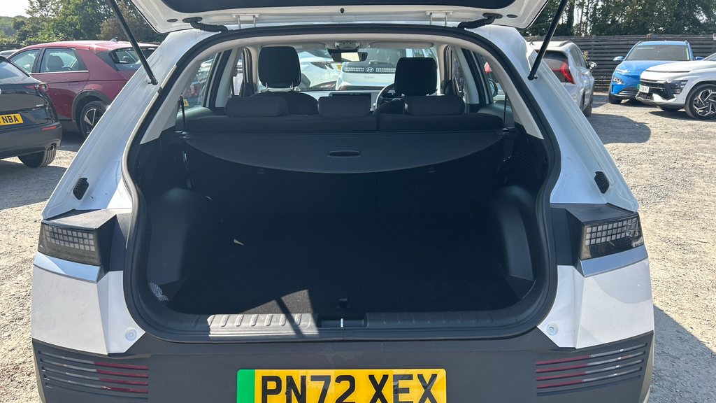 Hyundai Ioniq 5 Premium White #15