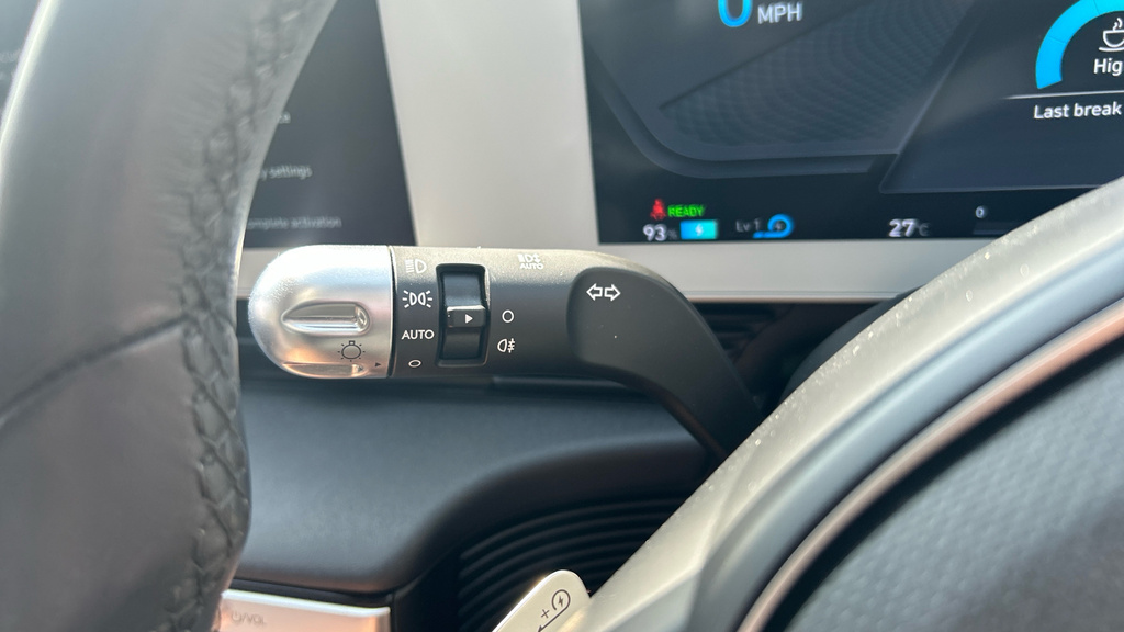 Hyundai Ioniq 5 Premium White #26