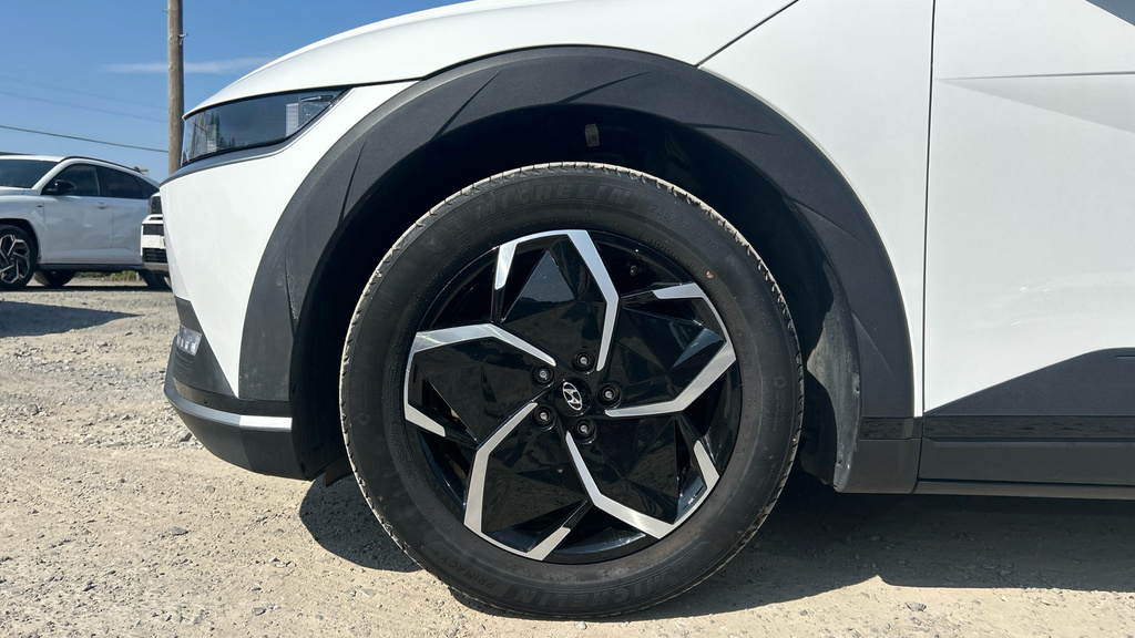 Hyundai Ioniq 5 Premium White #17