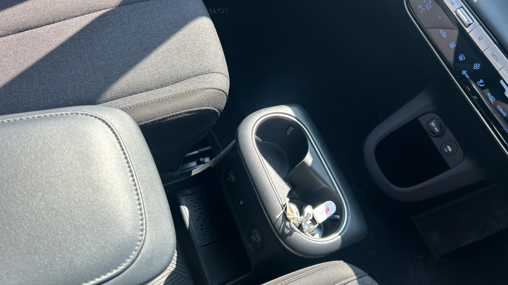 Hyundai Ioniq 5 Premium White #29