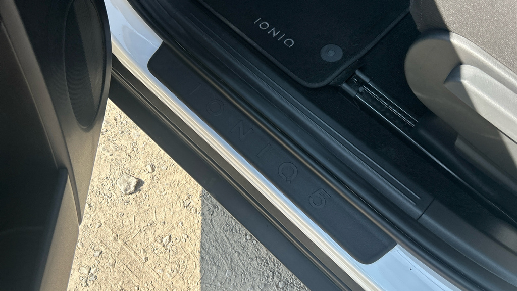 Hyundai Ioniq 5 Premium White #37