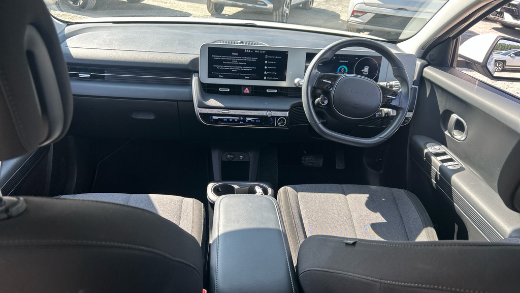 Hyundai Ioniq 5 Premium White #11