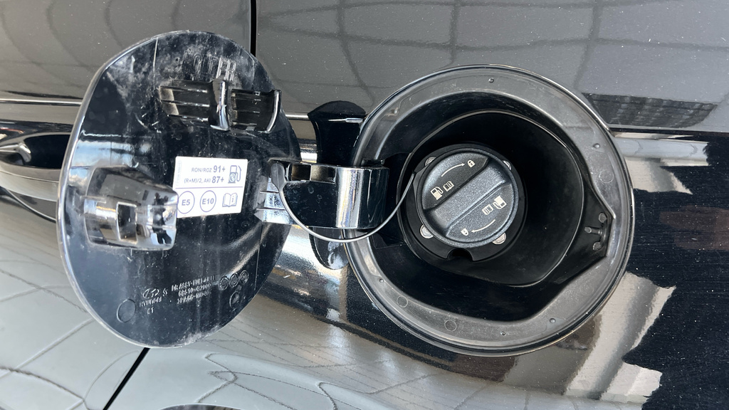 Hyundai Ioniq 135 Bhp Grey #26