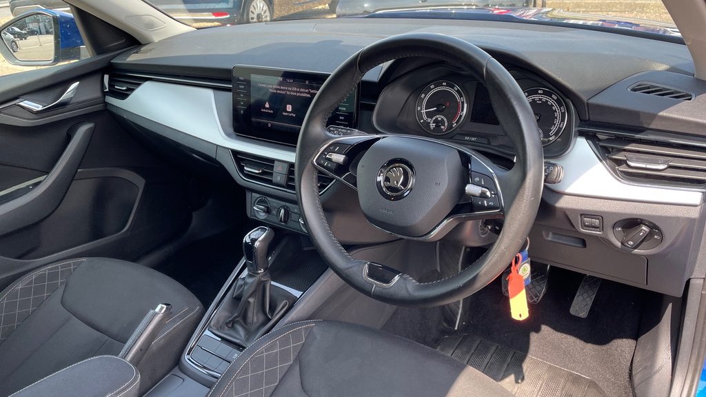 Skoda Kamiq Suv Grey #10