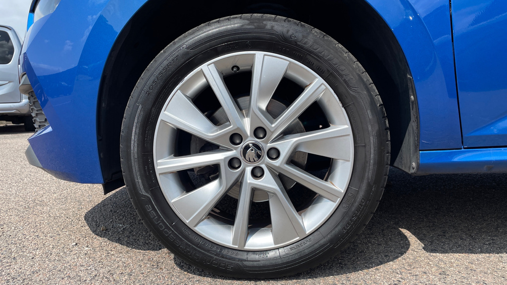Skoda Kamiq Suv Grey #23