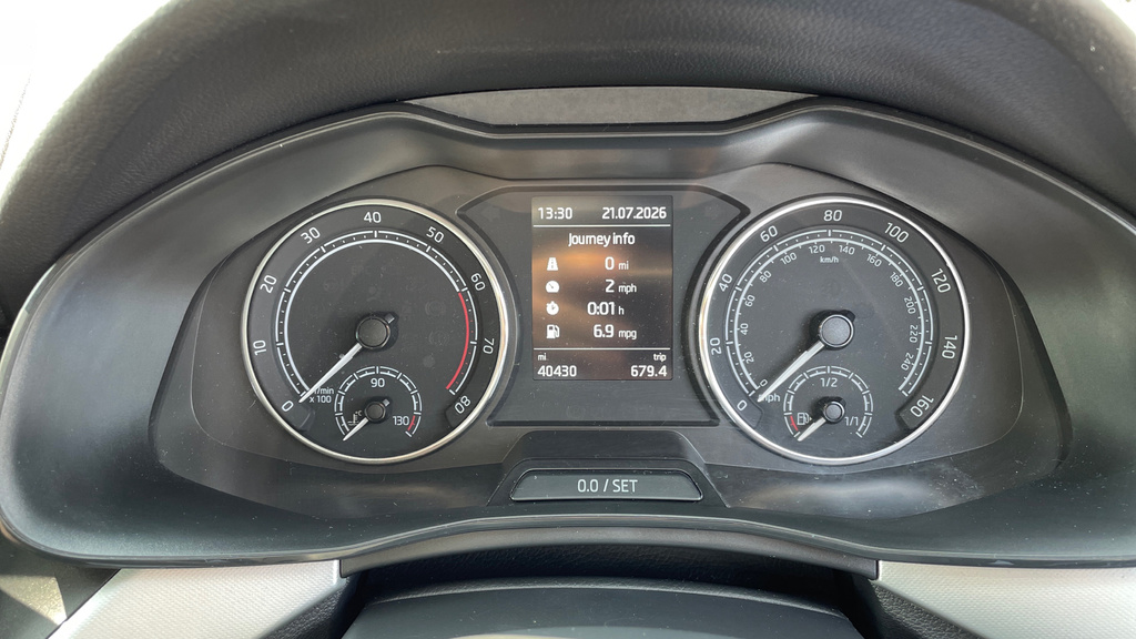 Skoda Kamiq Suv Grey #19