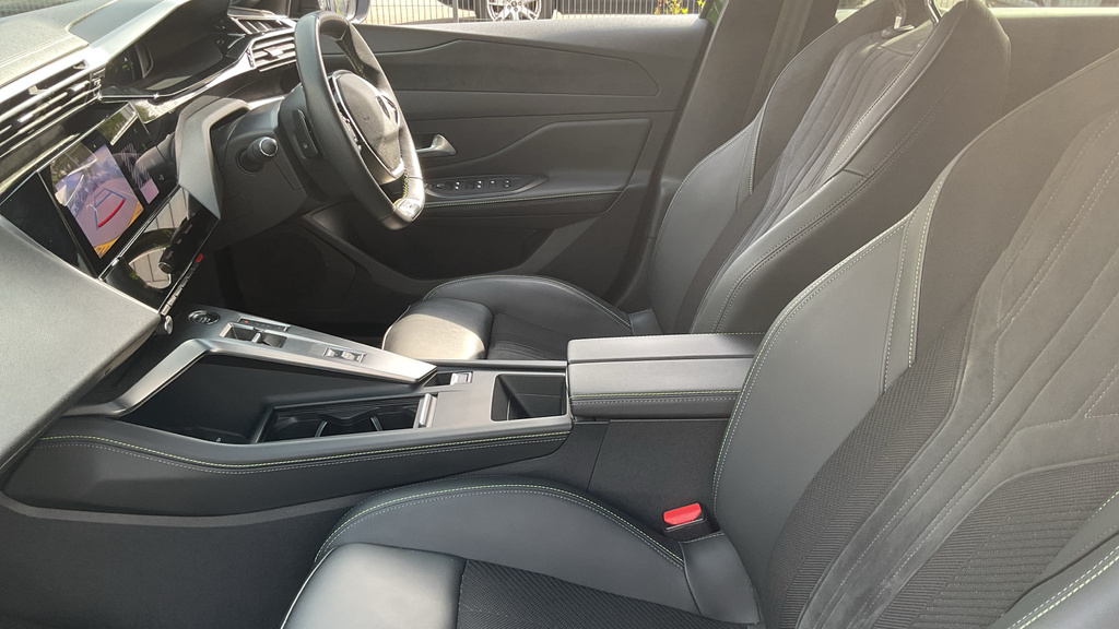 Peugeot 308 1.2 Puretech Gt Eat8 Black #10
