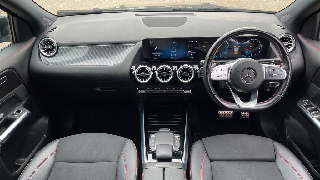 Mercedes-Benz GLA Class Gla 220D 4Matic Amg Line Premium Plus White #14