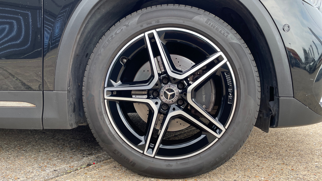 Mercedes-Benz GLA Class Gla 220D 4Matic Amg Line Premium Plus White #32