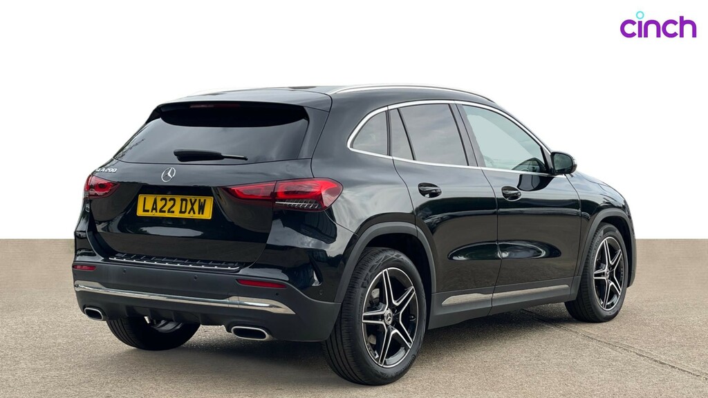 Mercedes-Benz GLA Class Gla 220D 4Matic Amg Line Premium Plus White #3