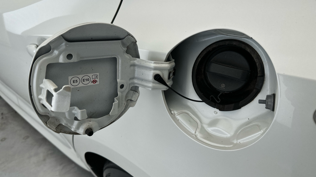 Toyota Corolla 1.8 Vvt-h Design Cvt Euro 6 Ss Silver #28