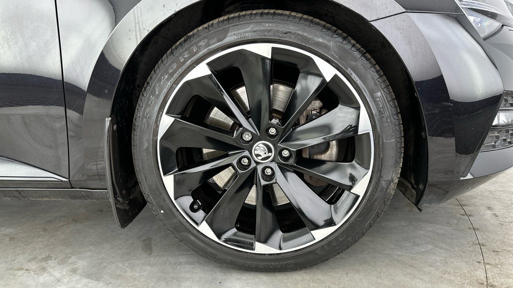 Skoda Superb 1.5 Tsi 150Ps Sportline Grey #32
