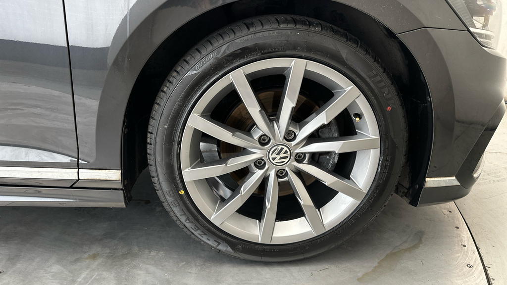 Volkswagen Passat Tdi Evo R-line Estate White #28
